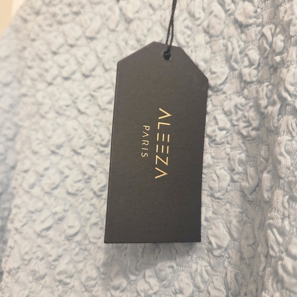 Aleeza Chic Jiffy Pop Loose Long Sleeve Crop Top- Turqoise Available!! - Picture 2 of 10